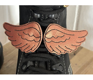 ADVENTSKALENDER 24. Dezember - Stickserie ITH - Engelsflügel LineArt Doodle Anhänger Stabdatei Appli